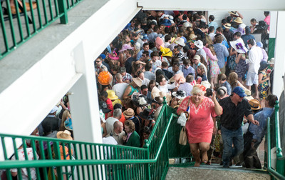 160507Derby-Scene0246