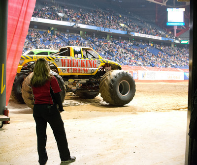 130105MonsterSNAP