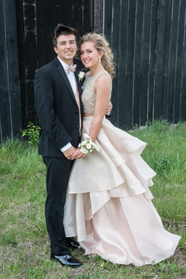 170415Prom0202