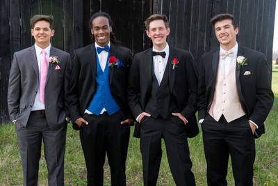170415Prom0421
