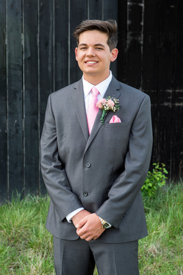 170415Prom0313