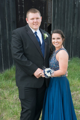 170415Prom0402