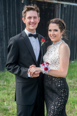 170415Prom0108